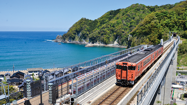 余部鉄橋「空の駅」